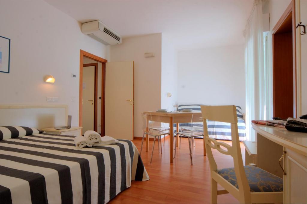 Residence Divina Rimini Szoba fotó