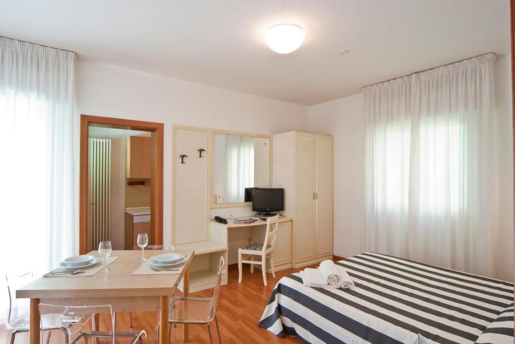 Residence Divina Rimini Szoba fotó