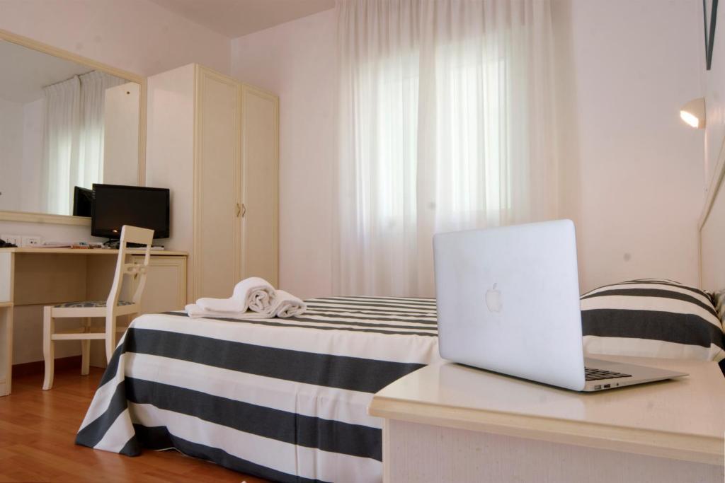 Residence Divina Rimini Szoba fotó