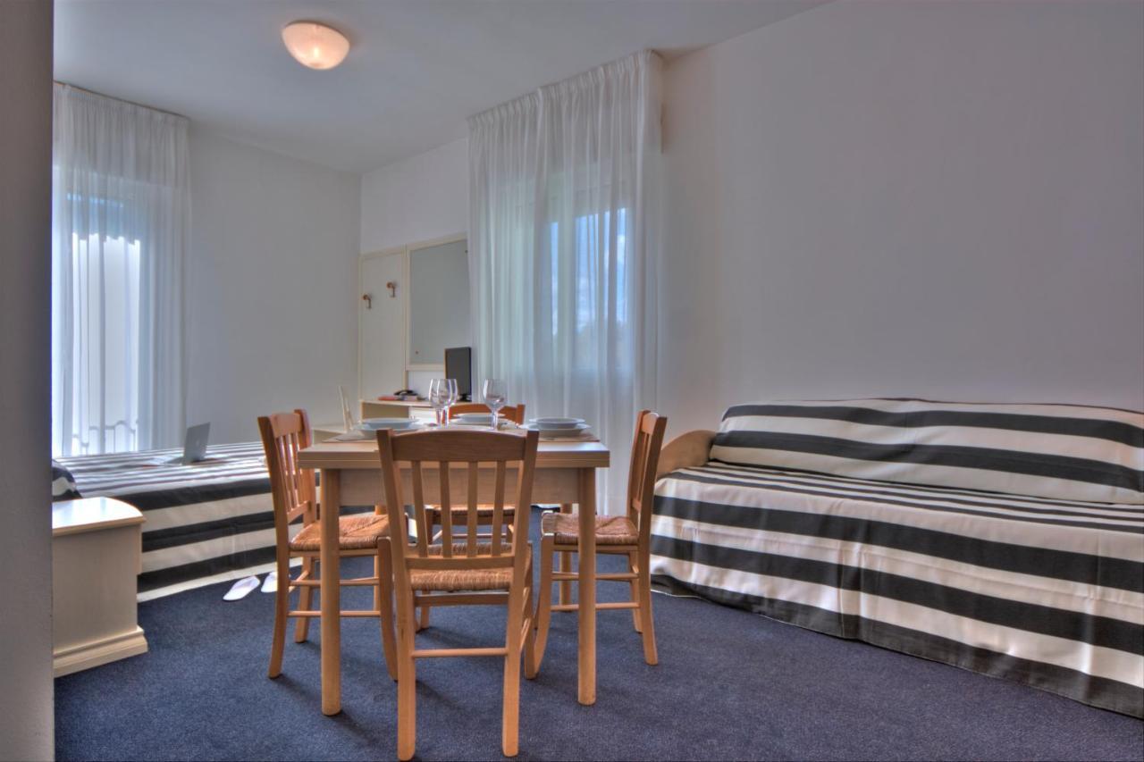 Residence Divina Rimini Szoba fotó